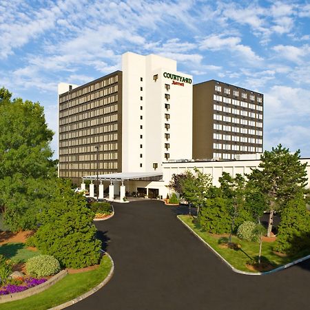 Готель Courtyard By Marriott Boston Logan Airport Екстер'єр фото