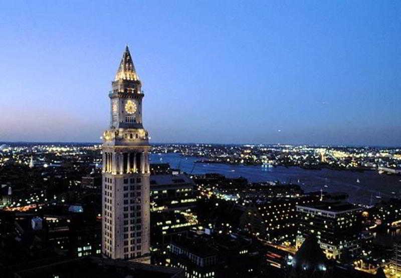 Готель Courtyard By Marriott Boston Logan Airport Екстер'єр фото