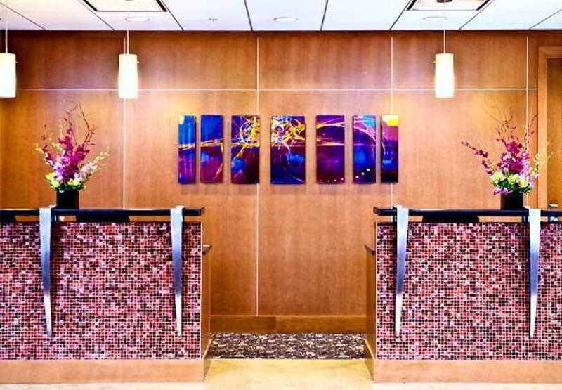 Готель Courtyard By Marriott Boston Logan Airport Екстер'єр фото