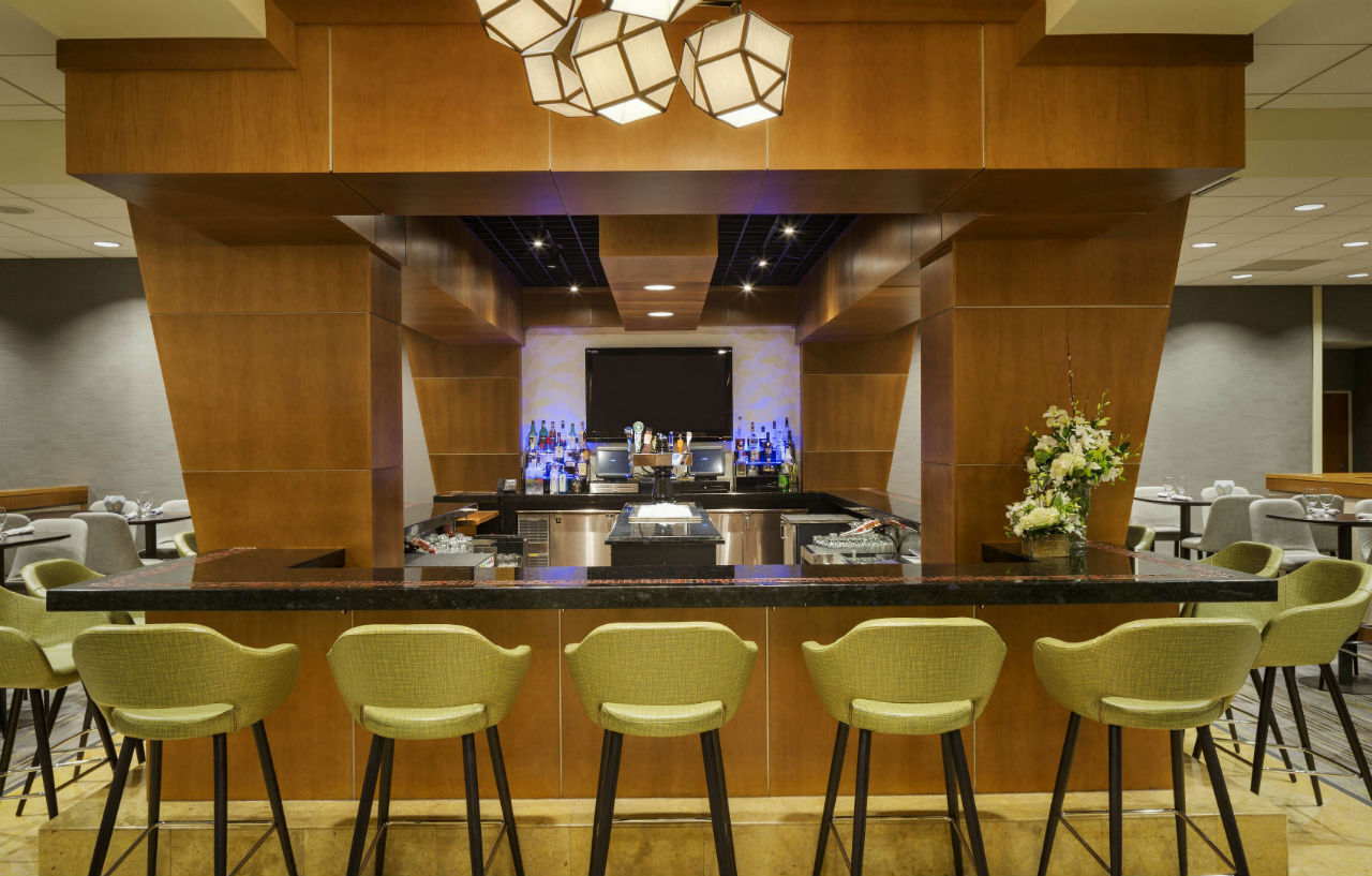 Готель Courtyard By Marriott Boston Logan Airport Екстер'єр фото